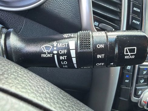 Used 2017 Hyundai Elantra GT FWD image 13