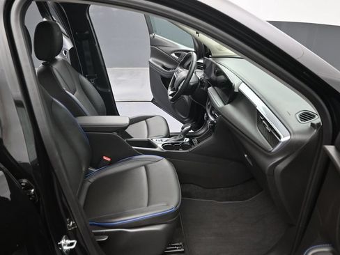 Used 2025 Buick Encore GX Sport Touring FWD image 27