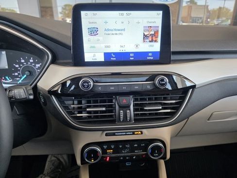 Certified 2022 Ford Escape SEL image 21