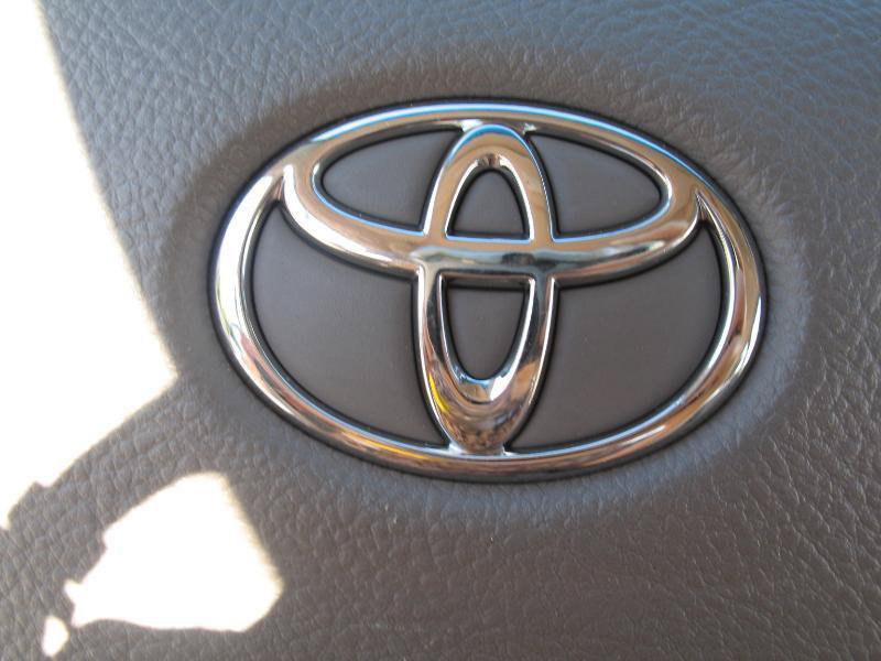 Used 2005 Toyota Camry LE FWD image 27