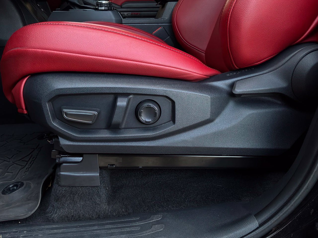 Used 2024 Toyota Tacoma TRD Pro AWD/4WD image 18