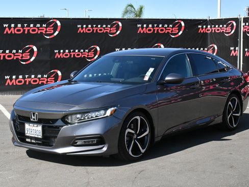 Used 2018 Honda Accord Sport image 3