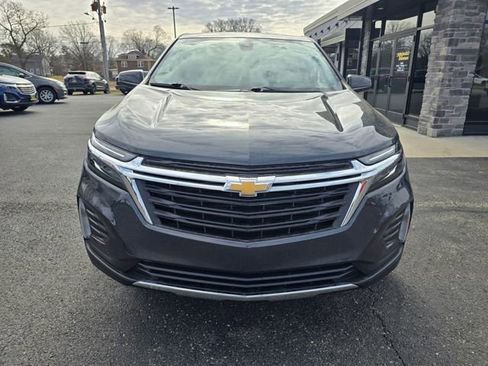 Used 2023 Chevrolet Equinox LT image 2