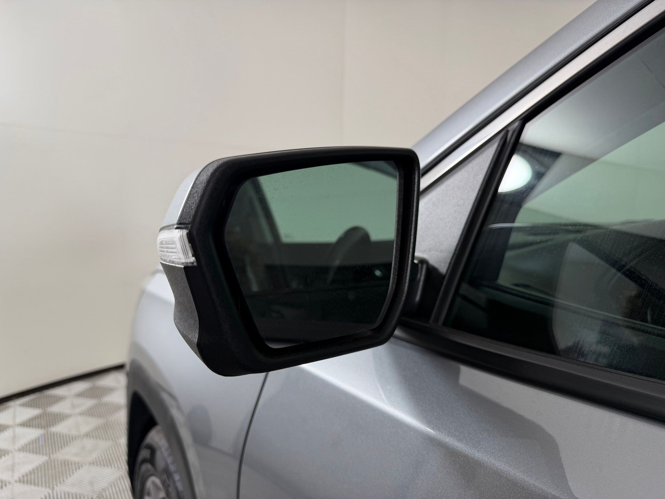 Used 2024 GMC Terrain SLT AWD/4WD image 39