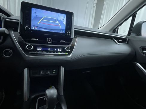 Certified 2022 Toyota Corolla Cross XLE w/ Convenience Package image 15