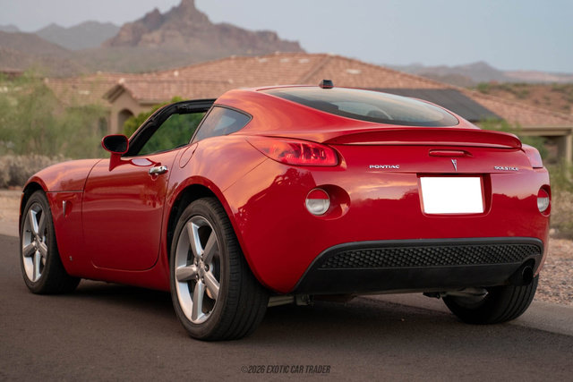 Used 2009 Pontiac Solstice Coupe RWD image 6