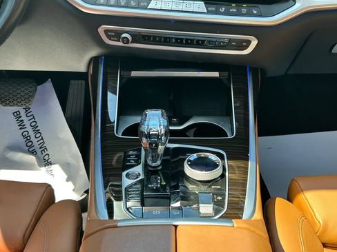 Used 2021 BMW X7 xDrive40i w/ Premium Package 2 AWD/4WD image 26