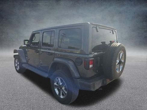 Used 2019 Jeep Wrangler Unlimited Sahara image 7