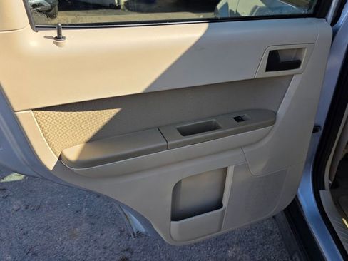 Used 2010 Ford Escape XLT image 29