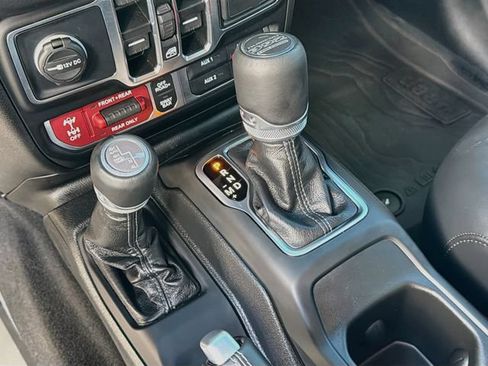 Used 2025 Jeep Wrangler Unlimited Rubicon 392 AWD/4WD image 18