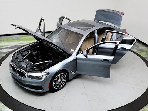 Used 2019 BMW 530i w/ Convenience Package image 37