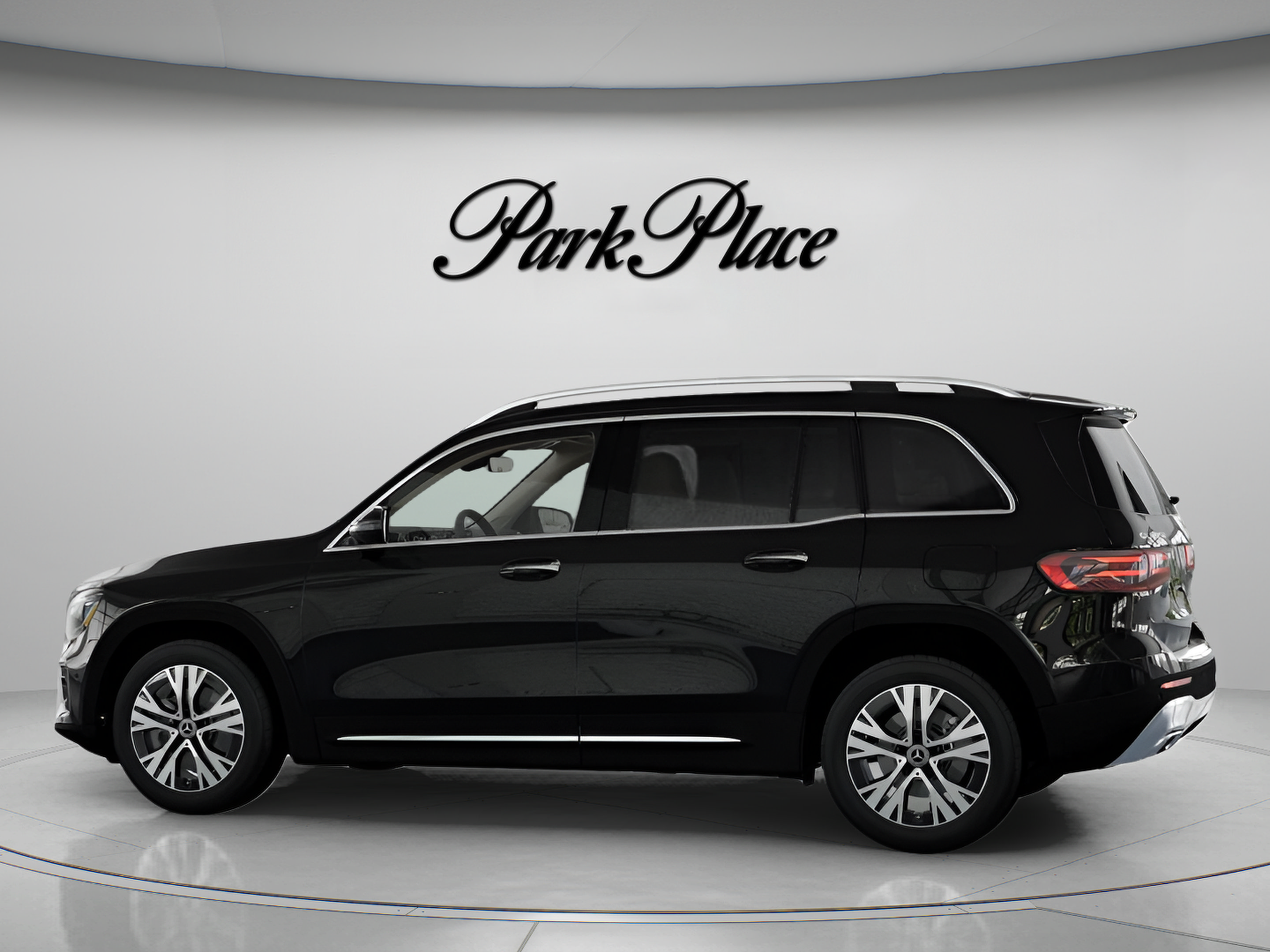 Used 2026 Mercedes-Benz GLB 250 image 9