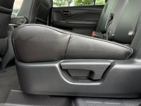Certified 2023 Honda Passport EX-L image 39