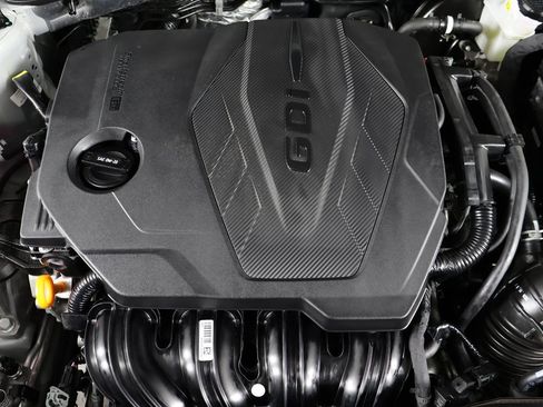 Certified 2025 Hyundai Sonata SE image 15