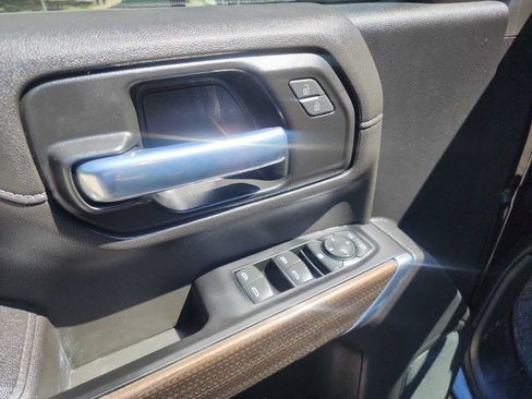 Used 2022 Chevrolet Silverado 2500 LT w/ Convenience Package AWD/4WD image 16