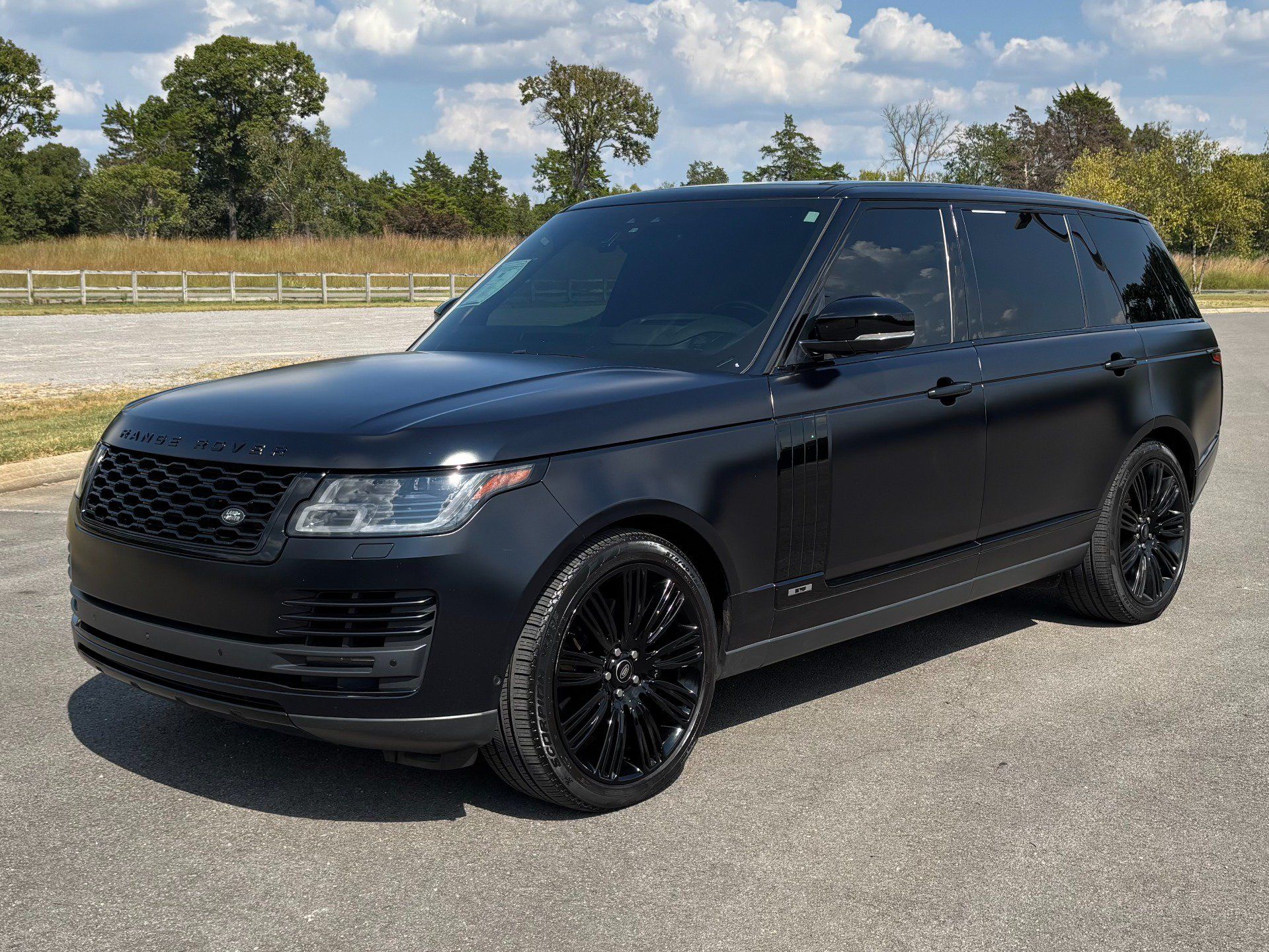 Used 2021 Land Rover Range Rover P525 Westminster Edition LWB AWD/4WD image 2