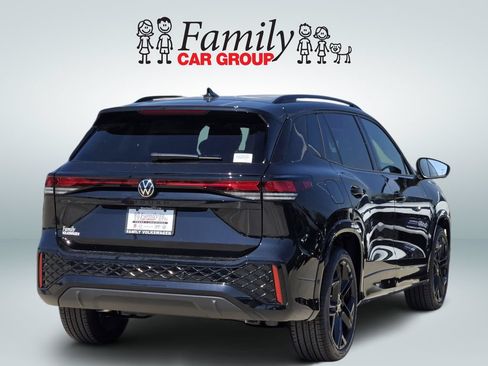 New 2026 Volkswagen Tiguan SE R-Line FWD image 4