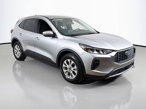 Used 2023 Ford Escape Active w/ Tech Pack #2 image 2