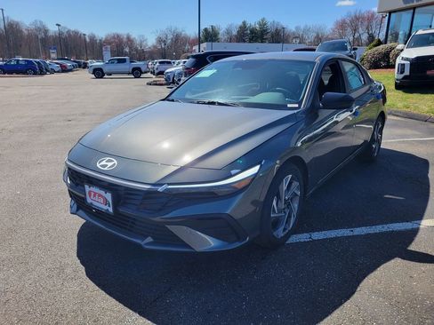 New 2025 Hyundai Elantra SEL w/ Cargo Package image 9