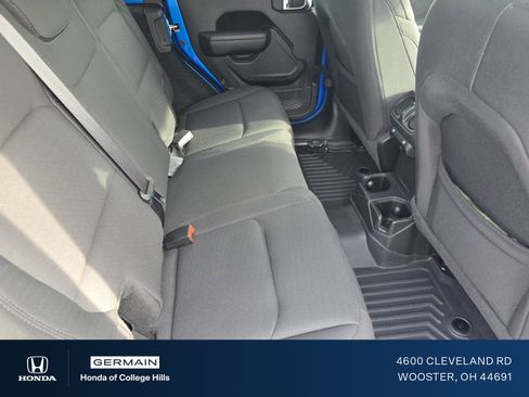 Used 2022 Jeep Wrangler Unlimited Sport image 22