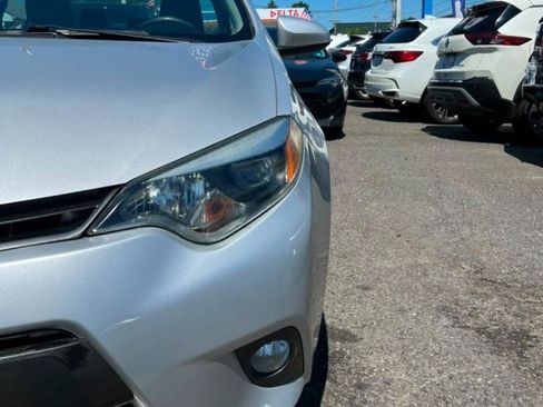 Used 2015 Toyota Corolla LE FWD image 4