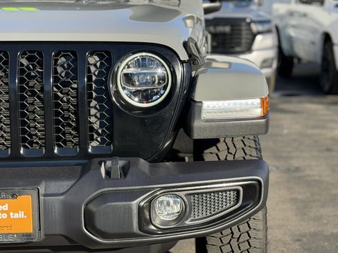 Certified 2022 Jeep Gladiator Sport image 10