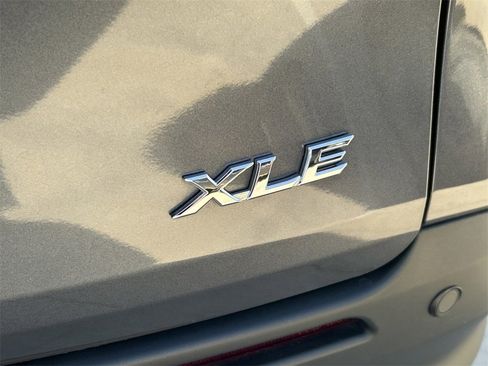 Used 2025 Toyota Sienna XLE w/ XLE Plus Package image 14