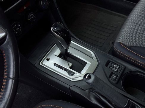 Used 2019 Subaru Crosstrek 2.0i Premium w/ Eyesight System image 15