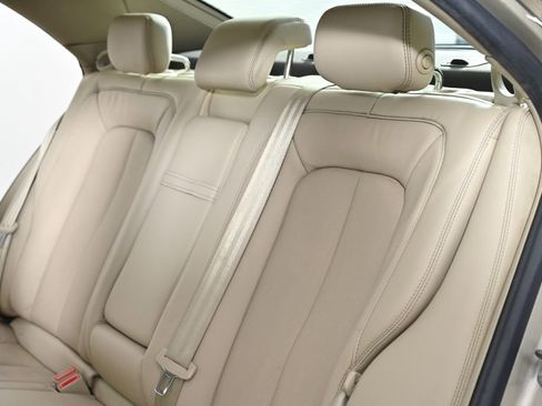 Used 2017 Lincoln Continental Reserve w/ Technology Package image 28