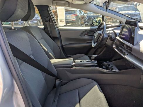 Used 2024 Toyota Prius LE image 30