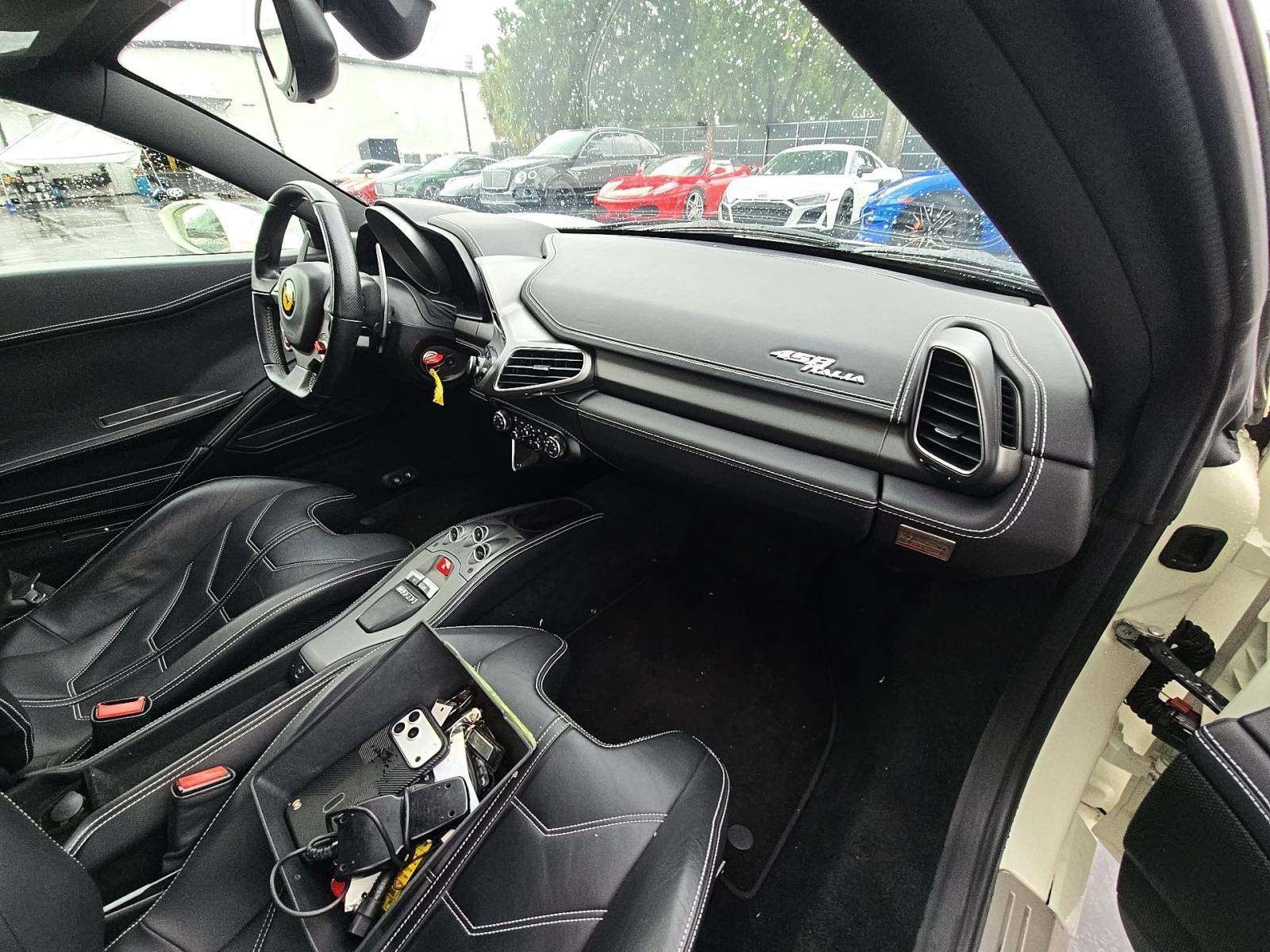 Used 2012 Ferrari 458 Italia Coupe RWD image 8