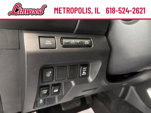 Used 2023 Nissan Frontier SV w/ SV Convenience Package AWD/4WD image 14