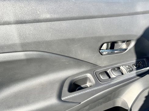 Certified 2025 Nissan Versa SV w/ Trunk Package image 22