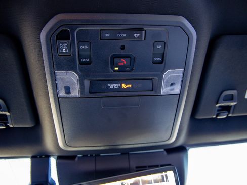 Used 2024 Toyota Tacoma Limited image 31