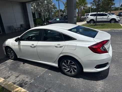 Used 2016 Honda Civic EX image 4