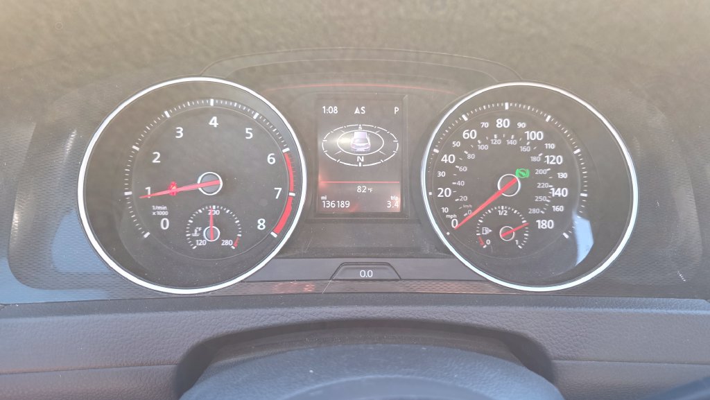 Used 2017 Volkswagen GTI SE FWD image 17