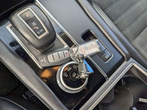 Used 2024 Mitsubishi Outlander SE image 30