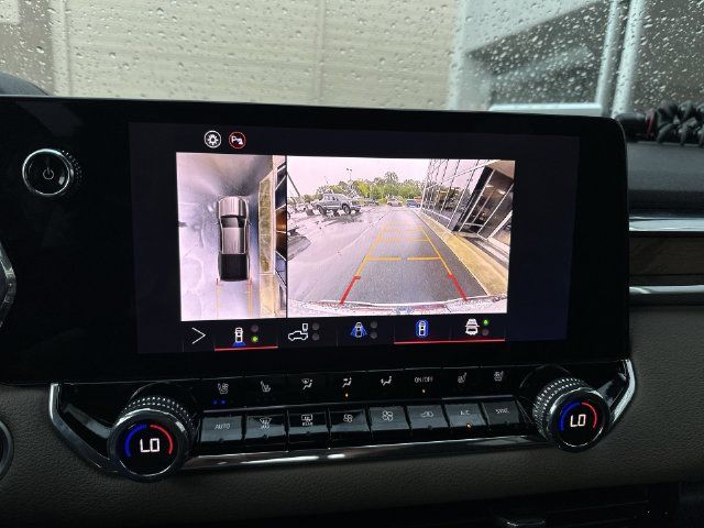 Used 2024 GMC Canyon Denali AWD/4WD image 18