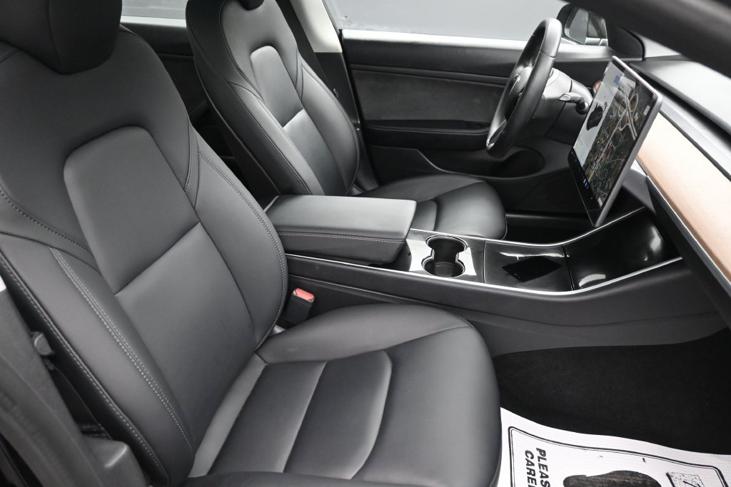 Used 2020 Tesla Model 3 Standard Range Plus RWD image 30