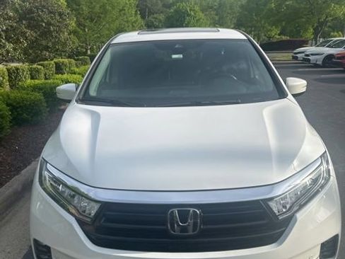 Used 2021 Honda Odyssey Touring image 1