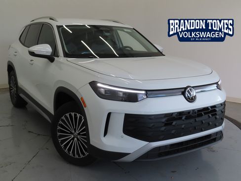 New 2025 Volkswagen Tiguan S image 1