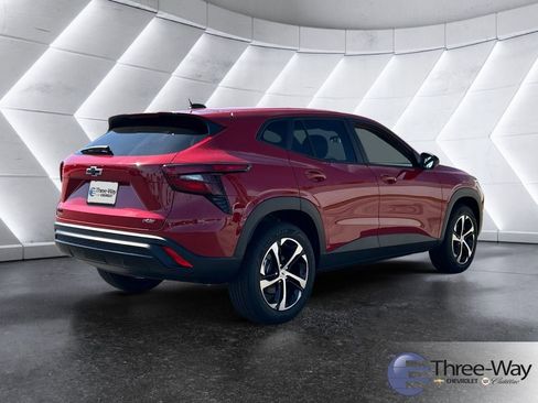 New 2026 Chevrolet Trax RS FWD image 3