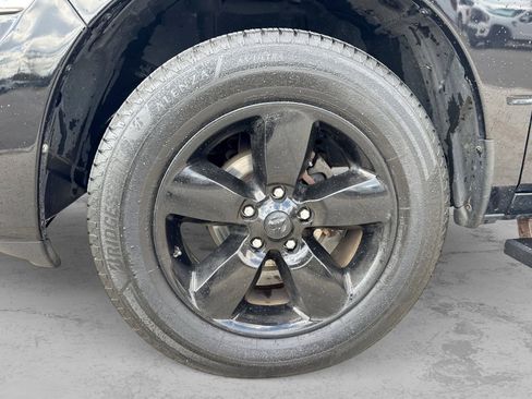 Used 2015 RAM 1500 Express AWD/4WD image 17