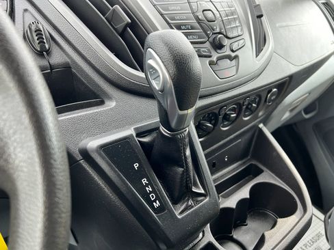 Used 2015 Ford Transit 250 130 Low Roof w/ Exterior Upgrade Package RWD image 10