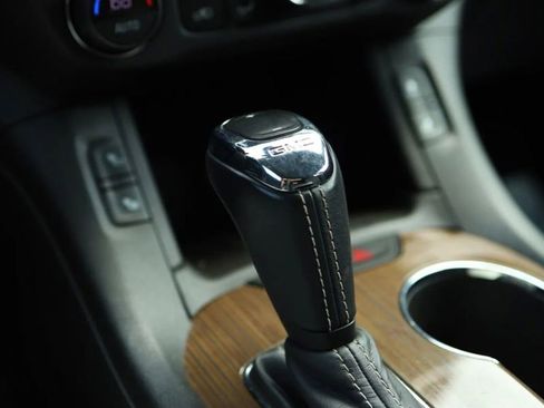 Used 2018 GMC Acadia SLE w/ LPO, Black Accent Package image 20