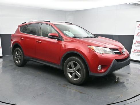Used 2015 Toyota RAV4 XLE image 2