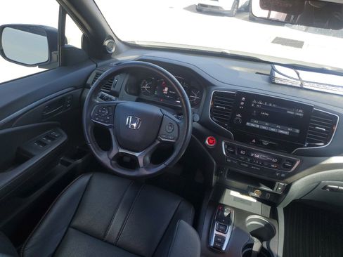Used 2023 Honda Passport TrailSport image 23