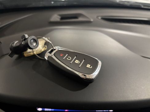 Used 2025 Chevrolet Trax LT image 16