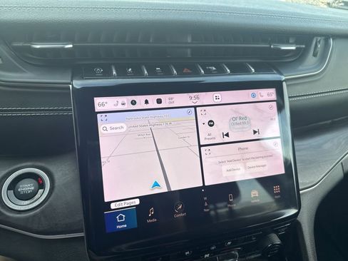 Certified 2023 Jeep Grand Cherokee L Limited w/ Luxury Tech Group II image 22