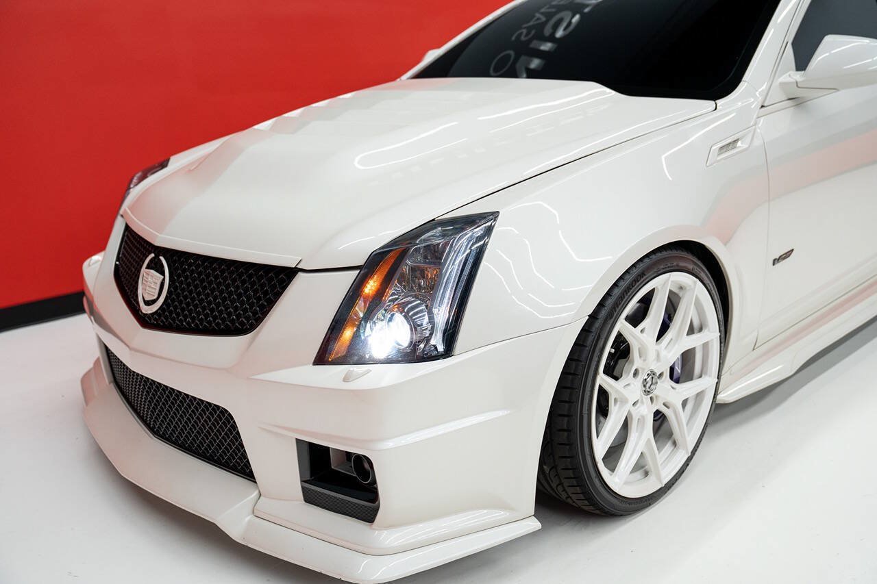 Used 2013 Cadillac CTS V RWD image 28